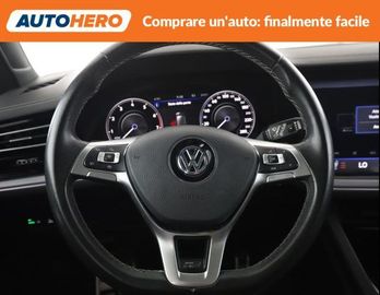 Volkswagen Touareg - 11