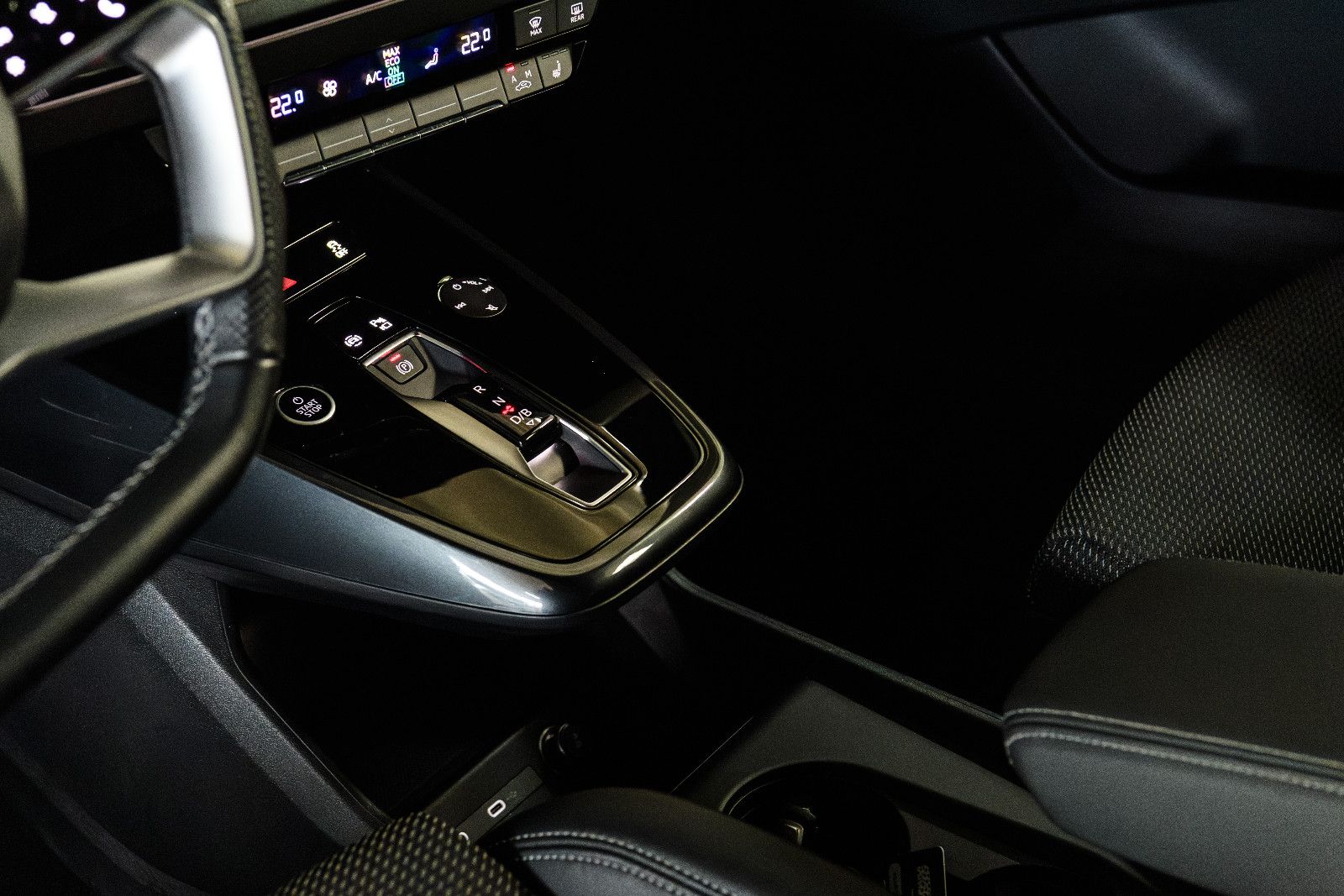 Fahrzeugabbildung Audi Q4 e-tron 45 RFK/MATRIX