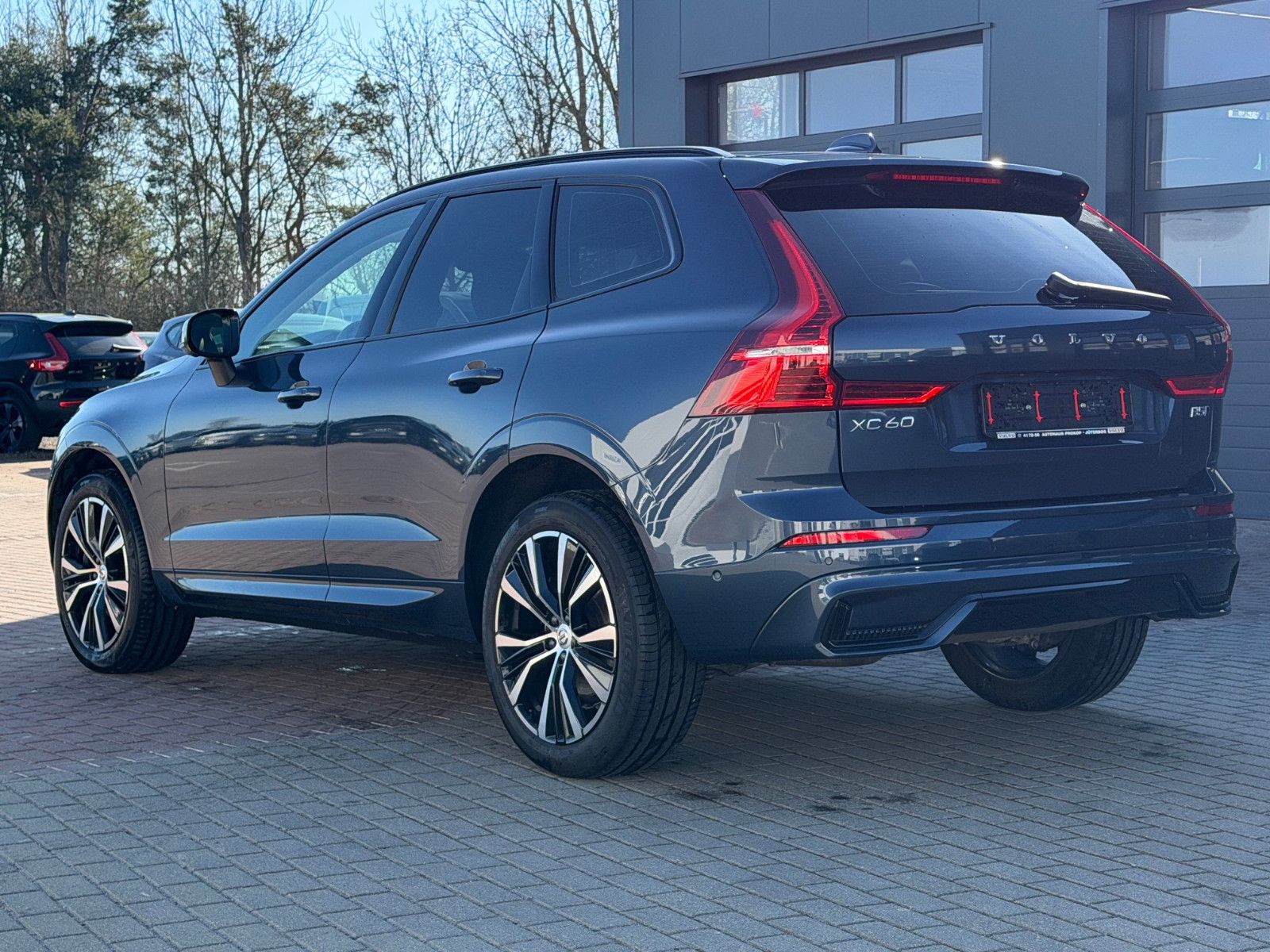 Fahrzeugabbildung Volvo XC60 B5 D Ultimate Dark AWD*STHZG*PANO*360°*ACC