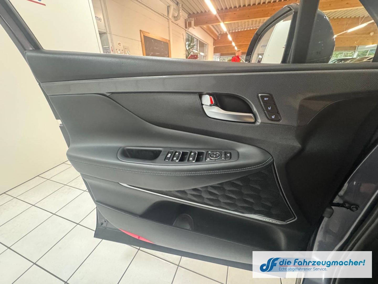 Fahrzeugabbildung Hyundai SANTA FE Prime 4WD 2.2 CRDi DPF EU6d 7-Sitzer HU
