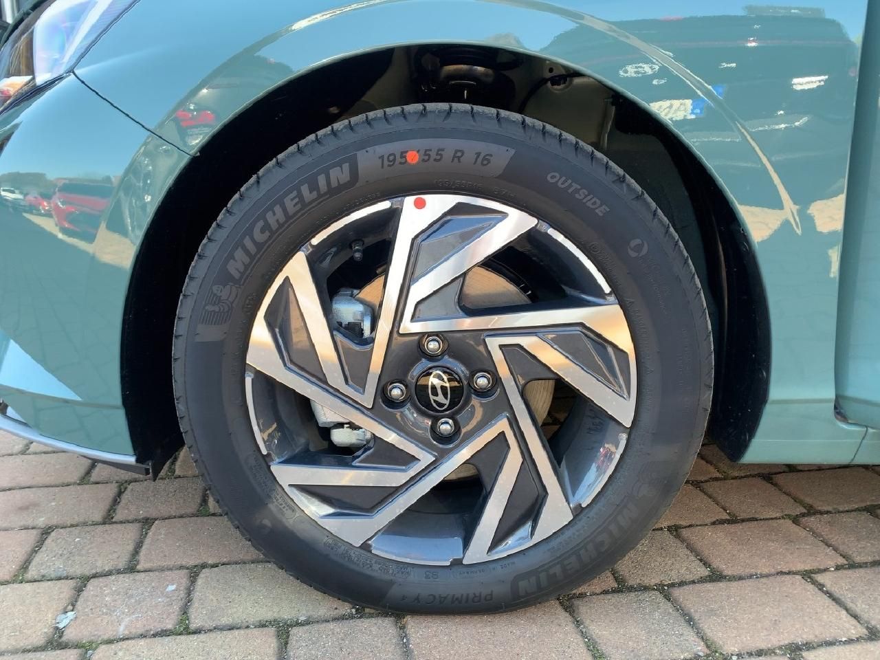 Fahrzeugabbildung Hyundai i20 Trend Komfort Bose POWERLEASING BIS 16.05 *