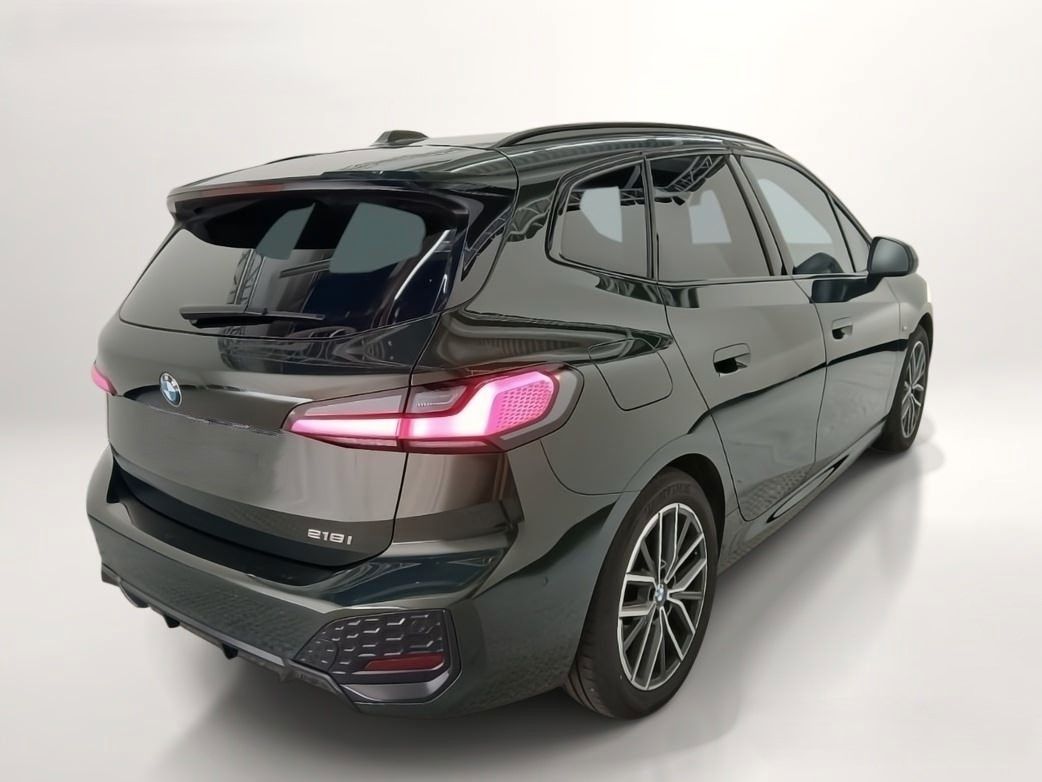 Fahrzeugabbildung BMW 218i Active Tourer M Sport Pano ACC HuD H&k 360°