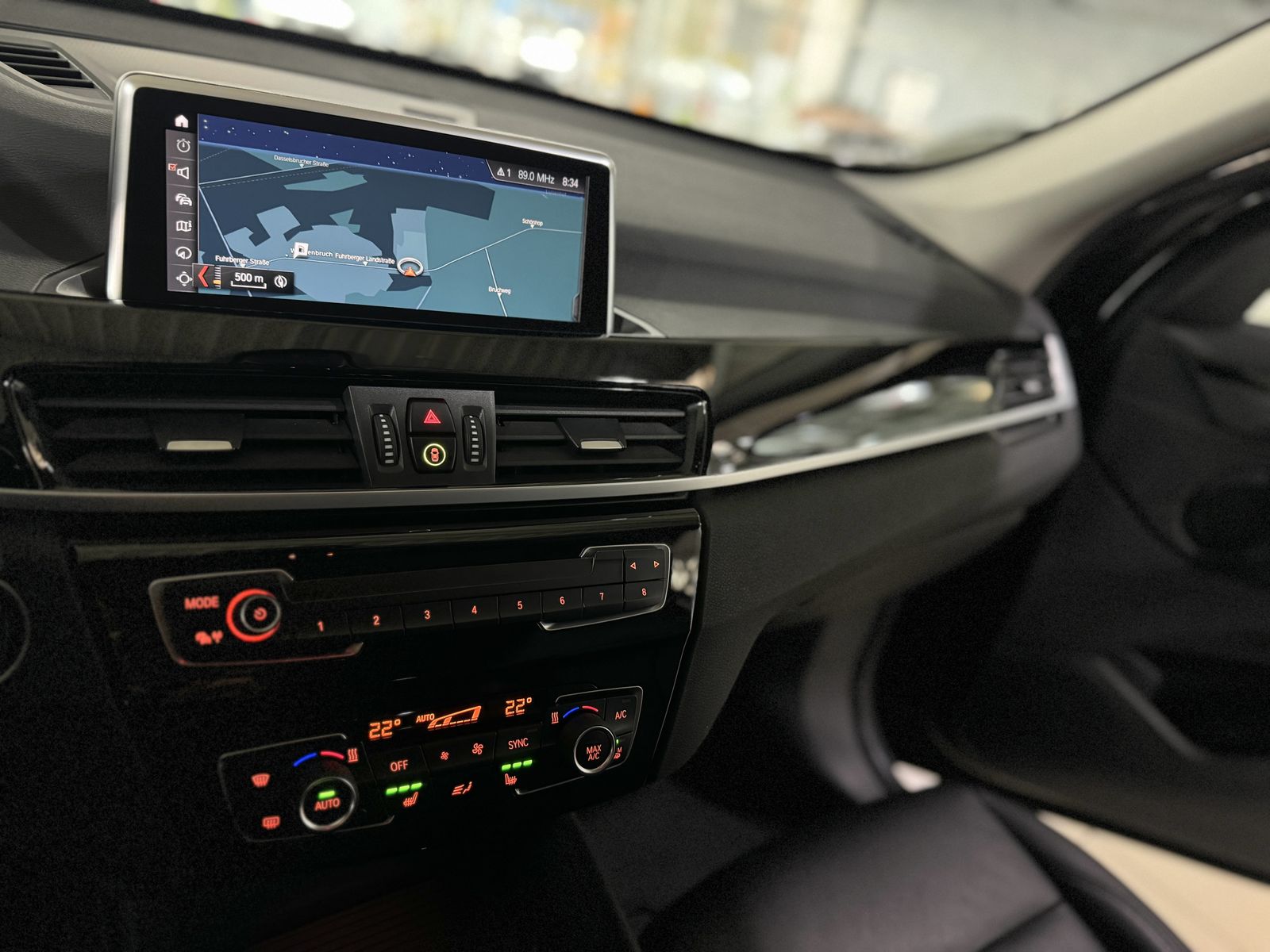 Fahrzeugabbildung BMW X1 xD25e Panorama Kamera DAB Lordos Navi Leder