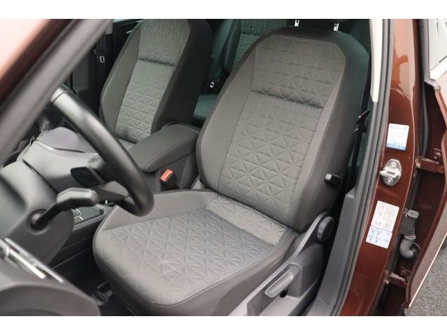 Fahrzeugabbildung Volkswagen Tiguan 1.5 DSG Life ACC LED Apple CarPlay