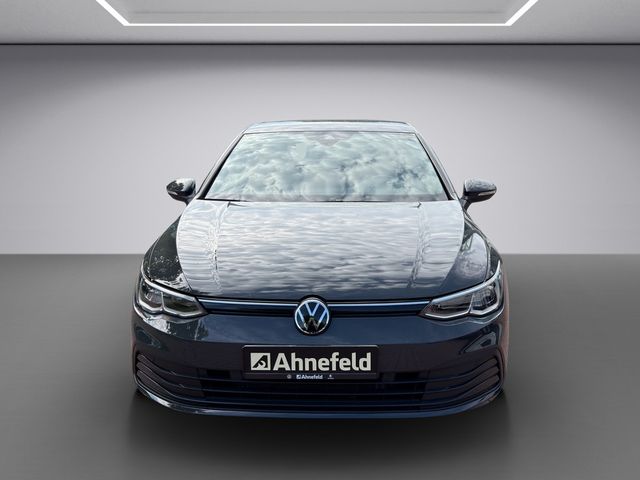 Golf VIII 1.0 eTSI Life DSG NAVI ACC STANDHZ LED