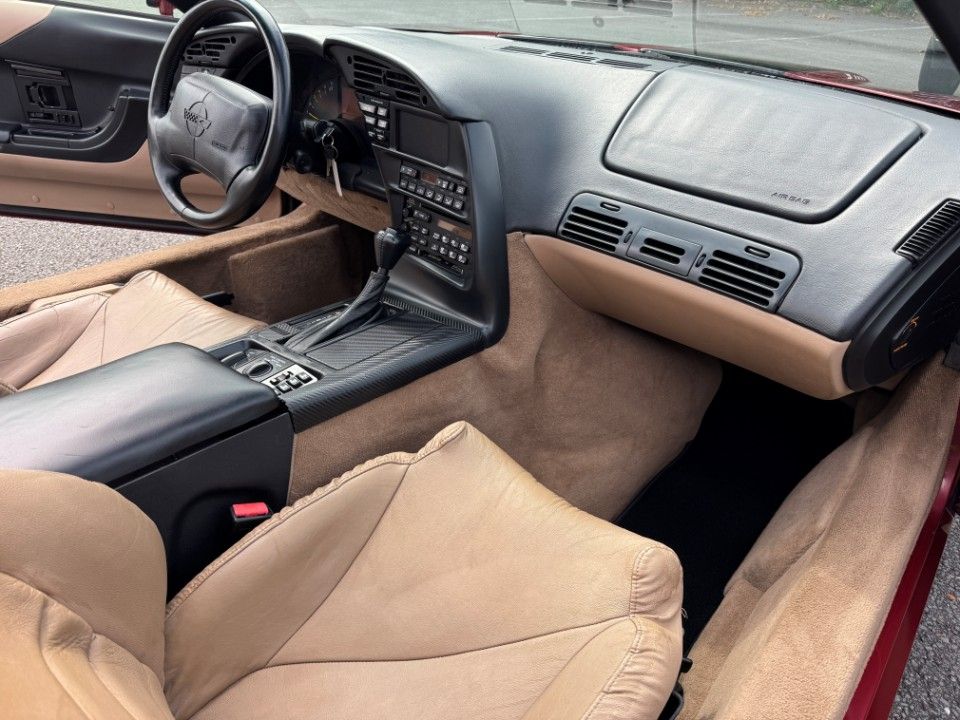 Fahrzeugabbildung Corvette C4 Targa 5.7 TPI Schweiz Import H Zulassung