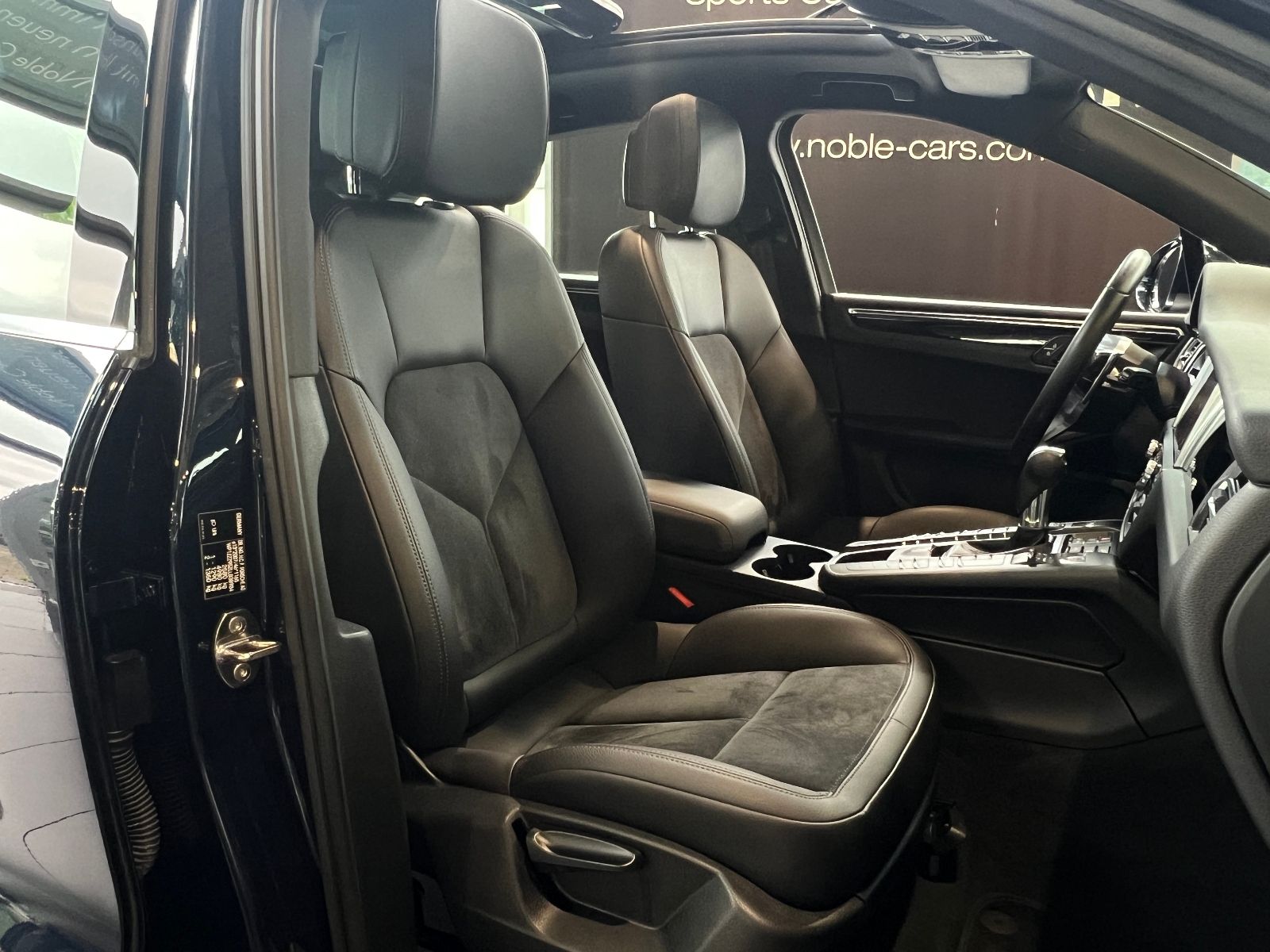 Fahrzeugabbildung Porsche Macan S Allrad PANO NAVI BOSE 21''