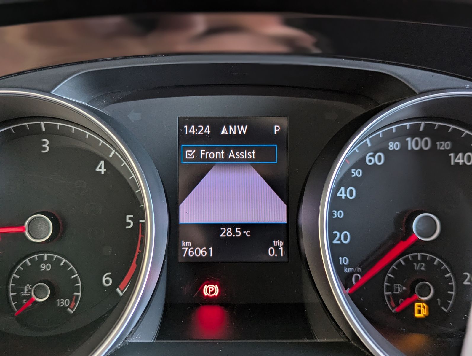 VW Touran 2.0 TDI DSG Highline Kamera AHK Sport LED - Image 24