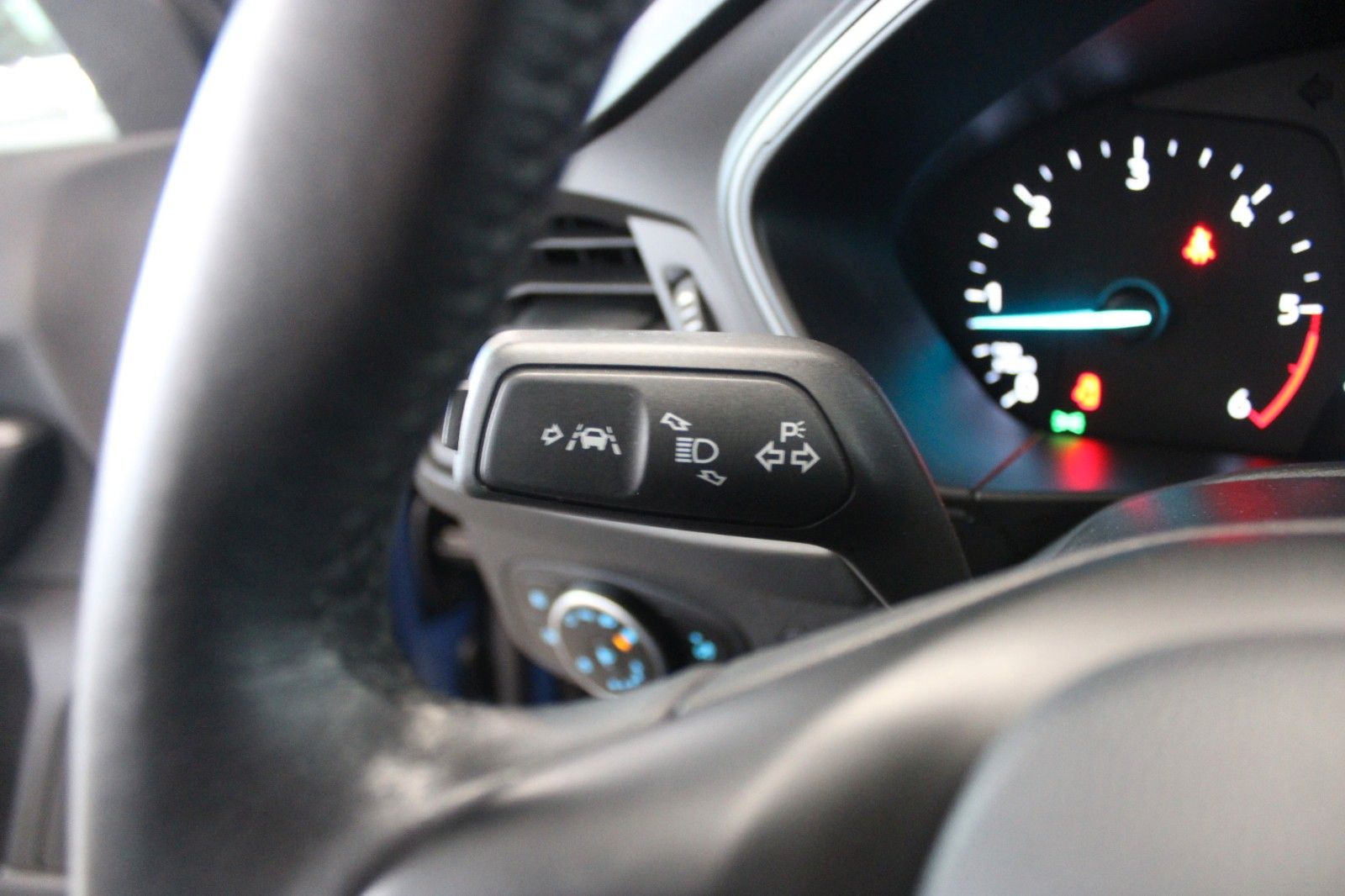 Fahrzeugabbildung Ford Focus Trend Turnier KLIMA AHK WinterPaket 1.Hd