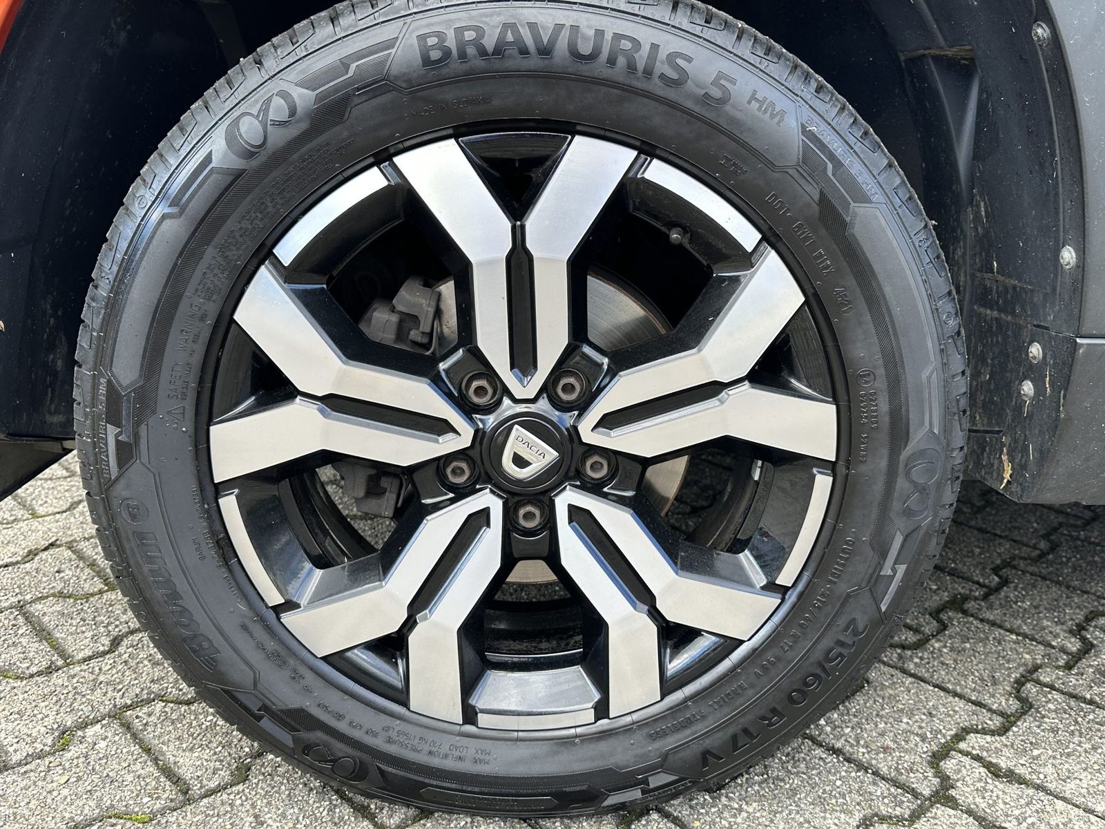 Fahrzeugabbildung Dacia Duster Prestige+ DCi 115 Navi SHZ 360° Kamera uv