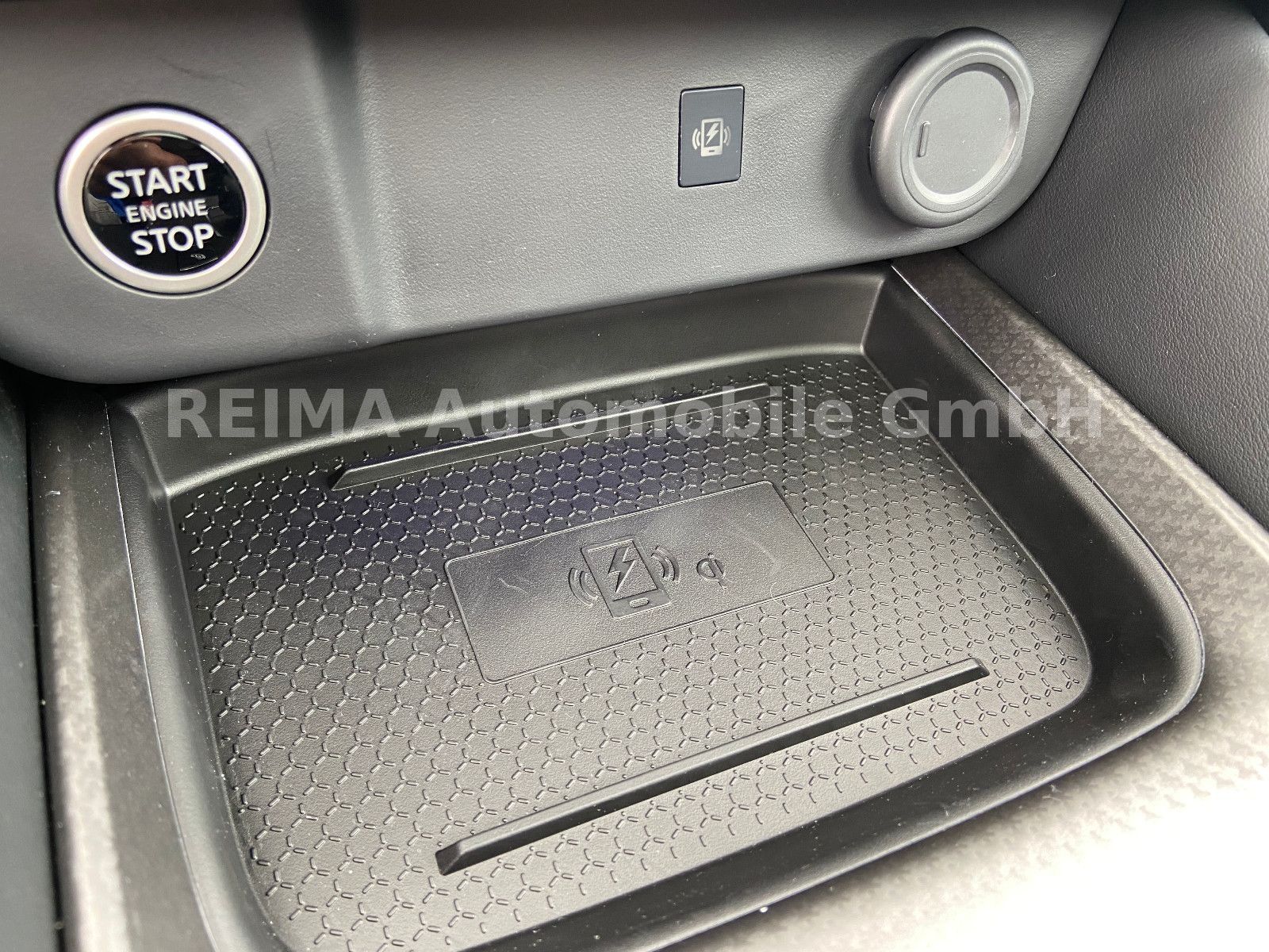 Fahrzeugabbildung Nissan Qashqai 1.3 DIG-T MHEV , Pano, LED, ACC