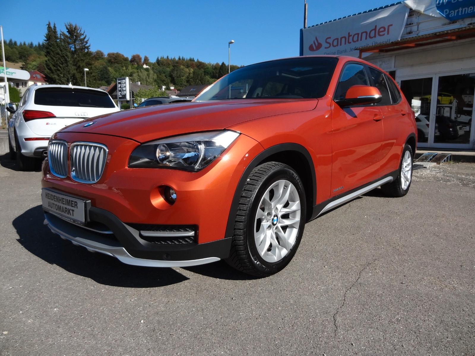 BMW X1 sDrive 20i/1.Hd/65TKM/Pano/SitzH/PDC/