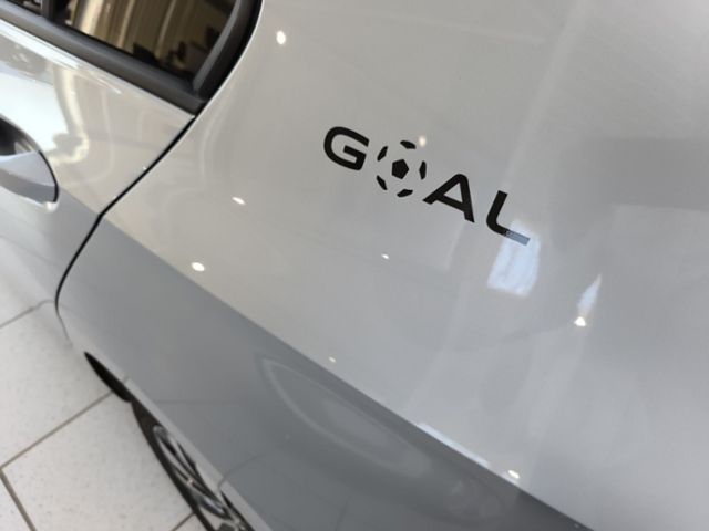 Fahrzeugabbildung Volkswagen Golf VIII 1.5 TSI Goal LED ACC NAVI RÜCKKAM ALLW