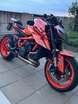 KTM Super Duke 1290 R EVO Tech Pack Carbonteile - KTM MOTORRAD