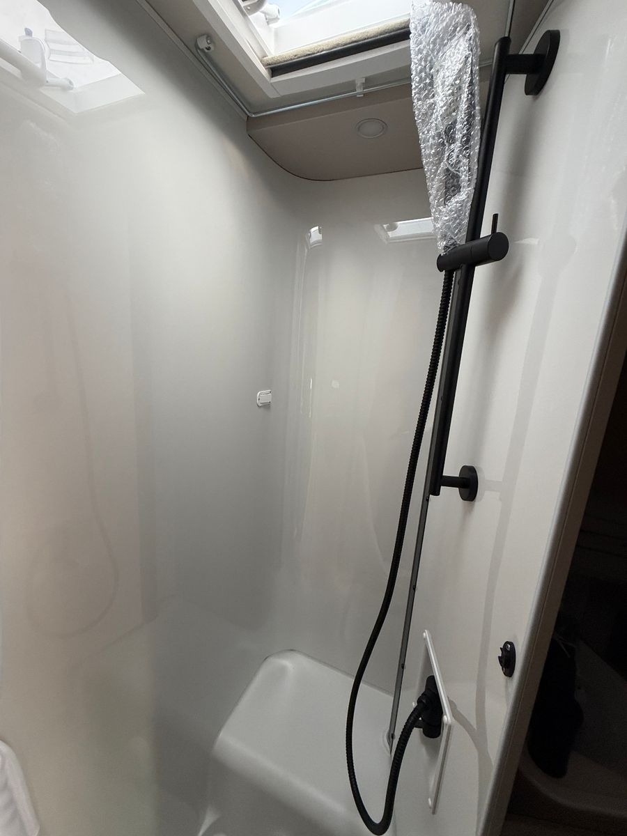 Fahrzeugabbildung LMC Tracer 670 V