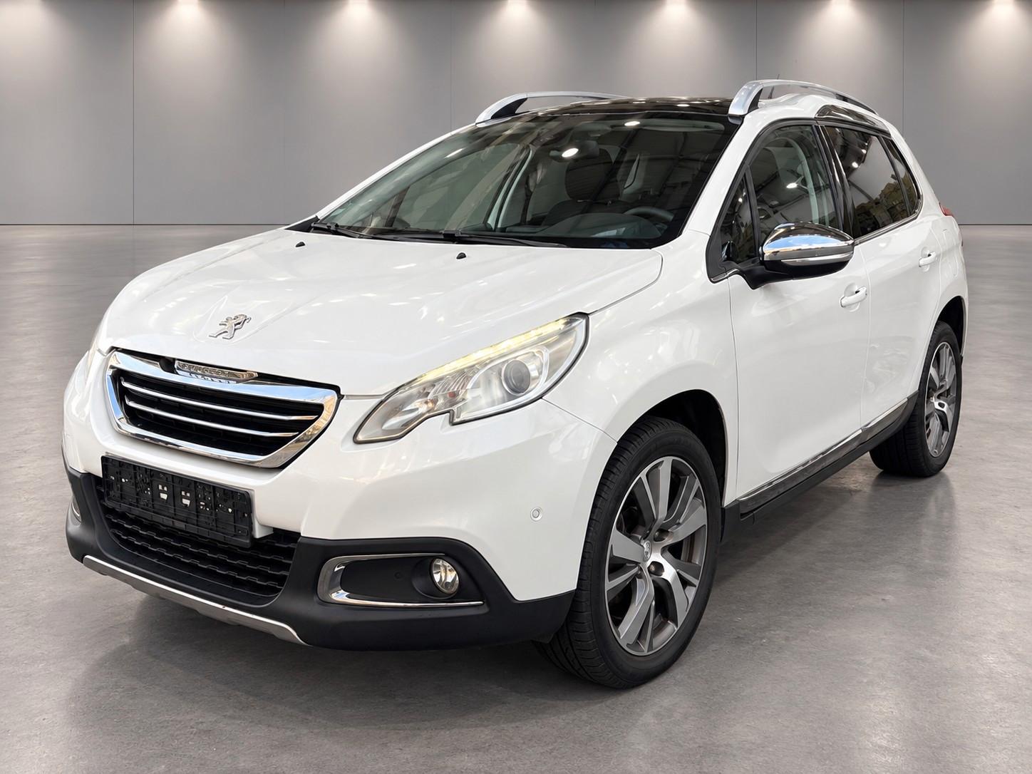 Peugeot 2008 2015 — interior