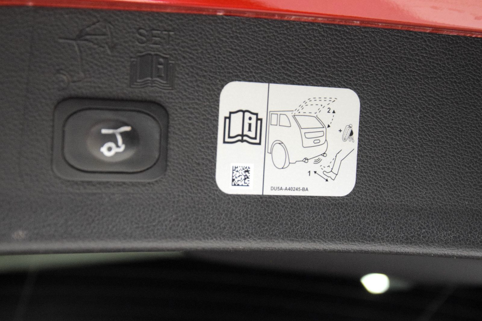 Fahrzeugabbildung Ford Kuga ST-Line Tempomat Kamera PDC Bi-Xenon el.Hkl