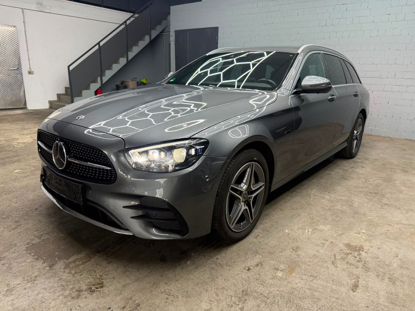 Mercedes-Benz E 300 de T 4MATIC AMG Line | JungeSterneGarantie – Bild 5