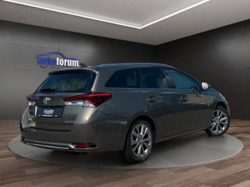 Toyota Auris Touring Sports - 4