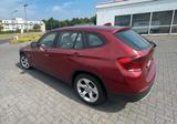 BMW X1 xDrive - BMW X1: Rot