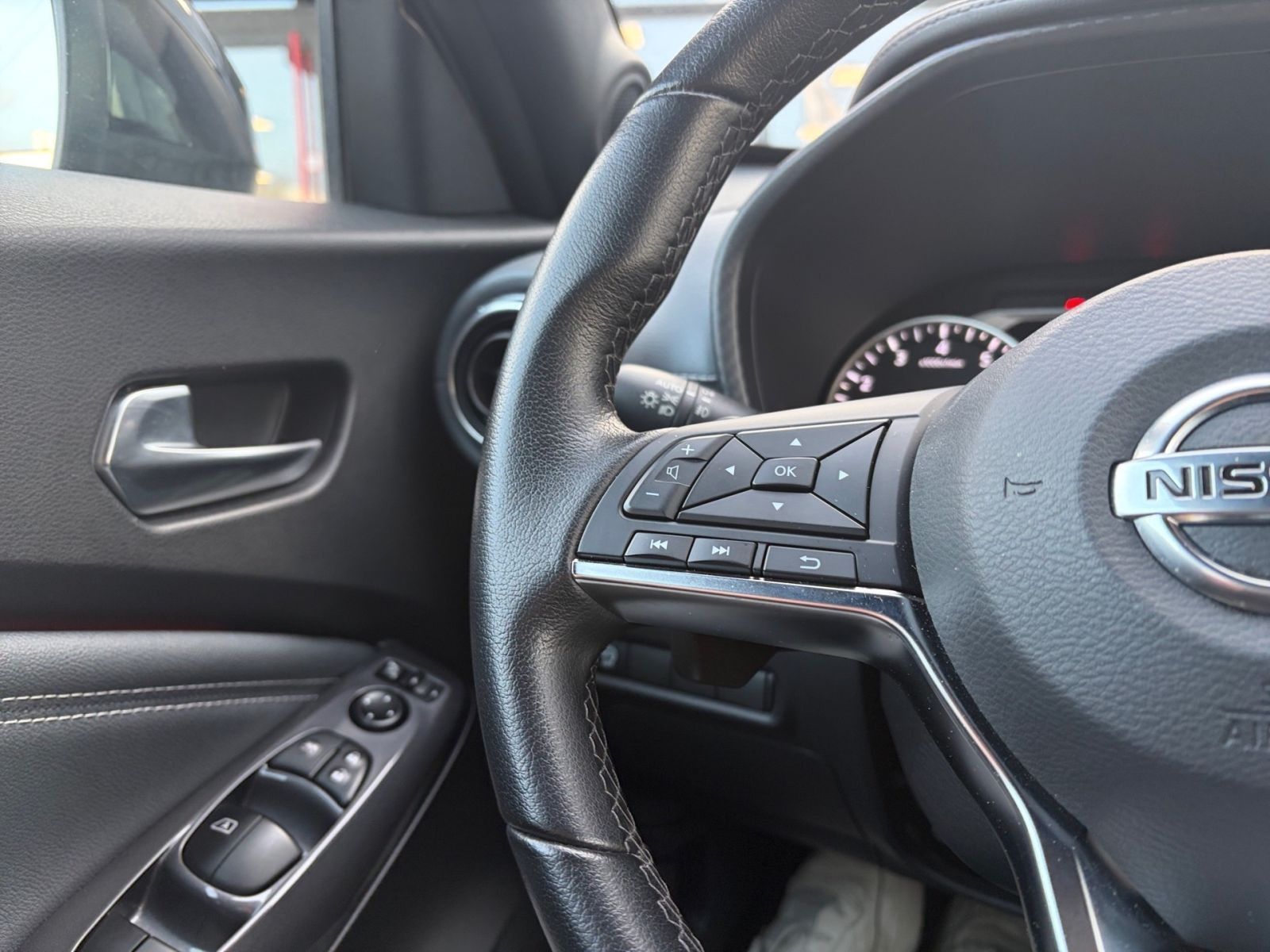 Fahrzeugabbildung Nissan Juke 1.0 DIG-T Tekna*SHZ*Navi*Kamera*