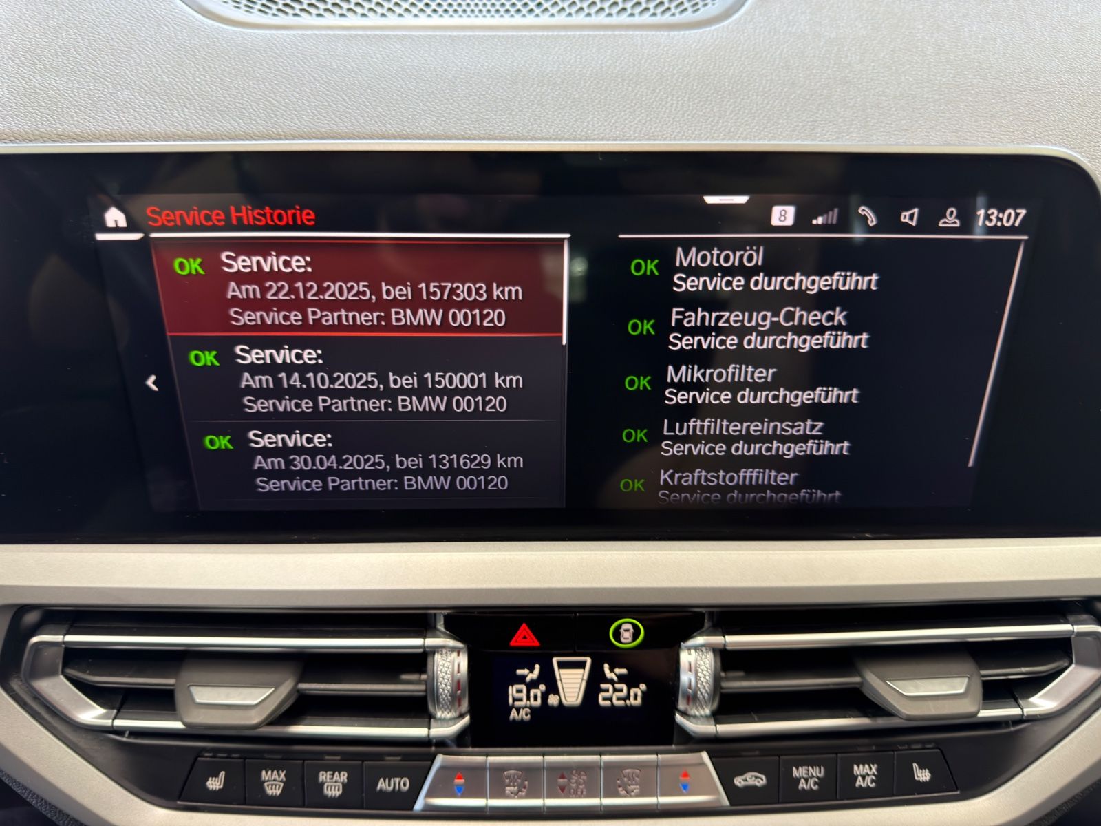 Fahrzeugabbildung BMW 320d xDrive Touring Advantage|NAVI|AHK|LED|