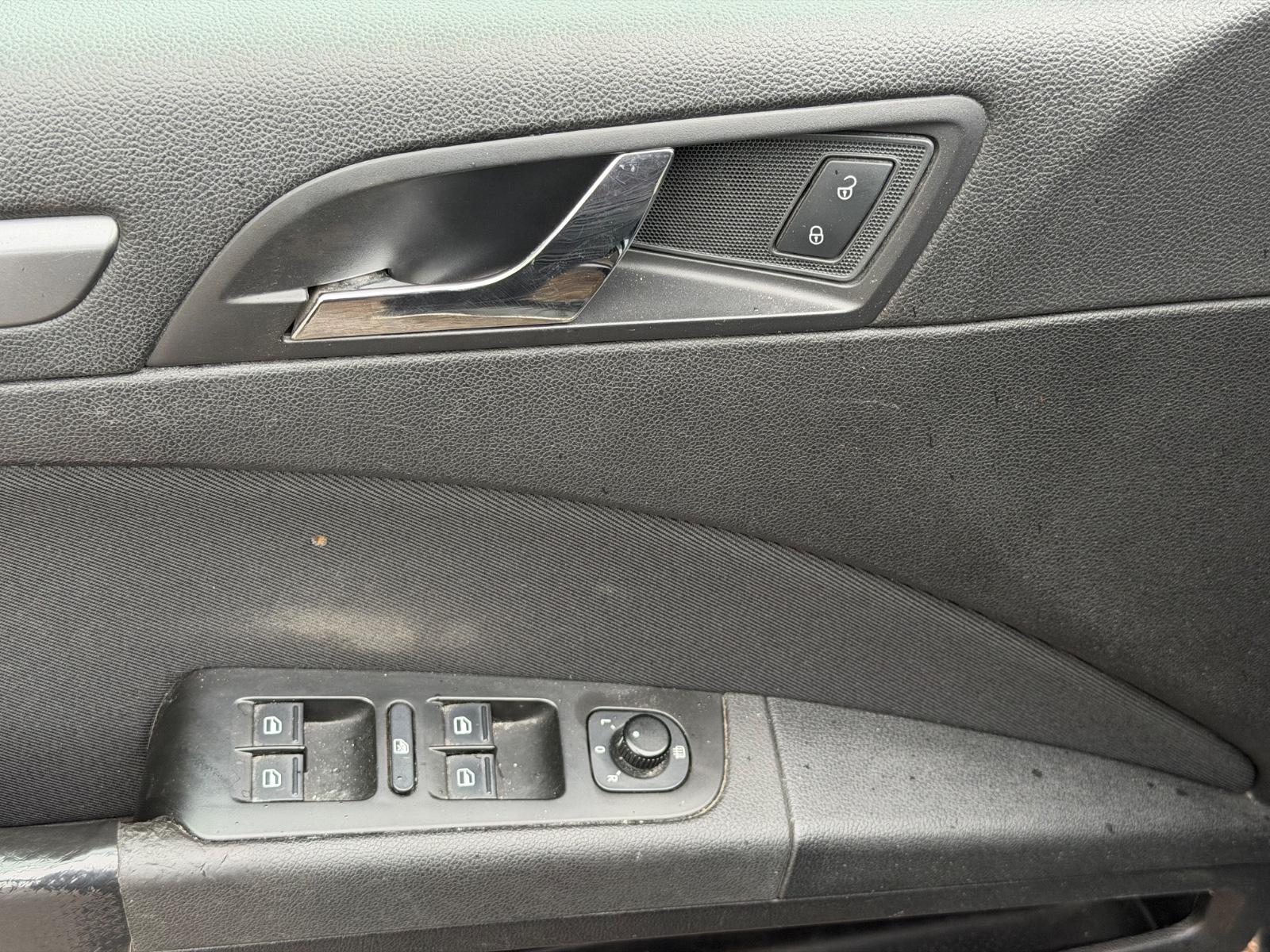 Skoda Superb 2010 — photo 13