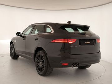 Jaguar F-Pace - 6