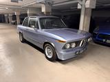 BMW 2002 modified Weber - Getrag - Nocken-Paule - blaue BMW 2002