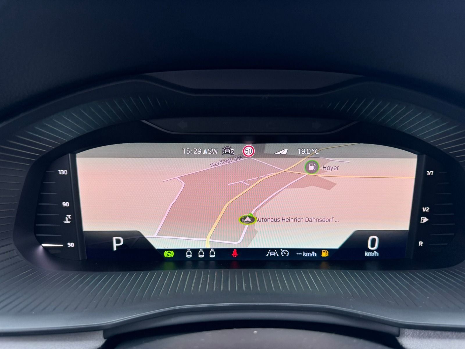 Fahrzeugabbildung SKODA Scala Selection TSI DSG*RFK*NAVI*LED