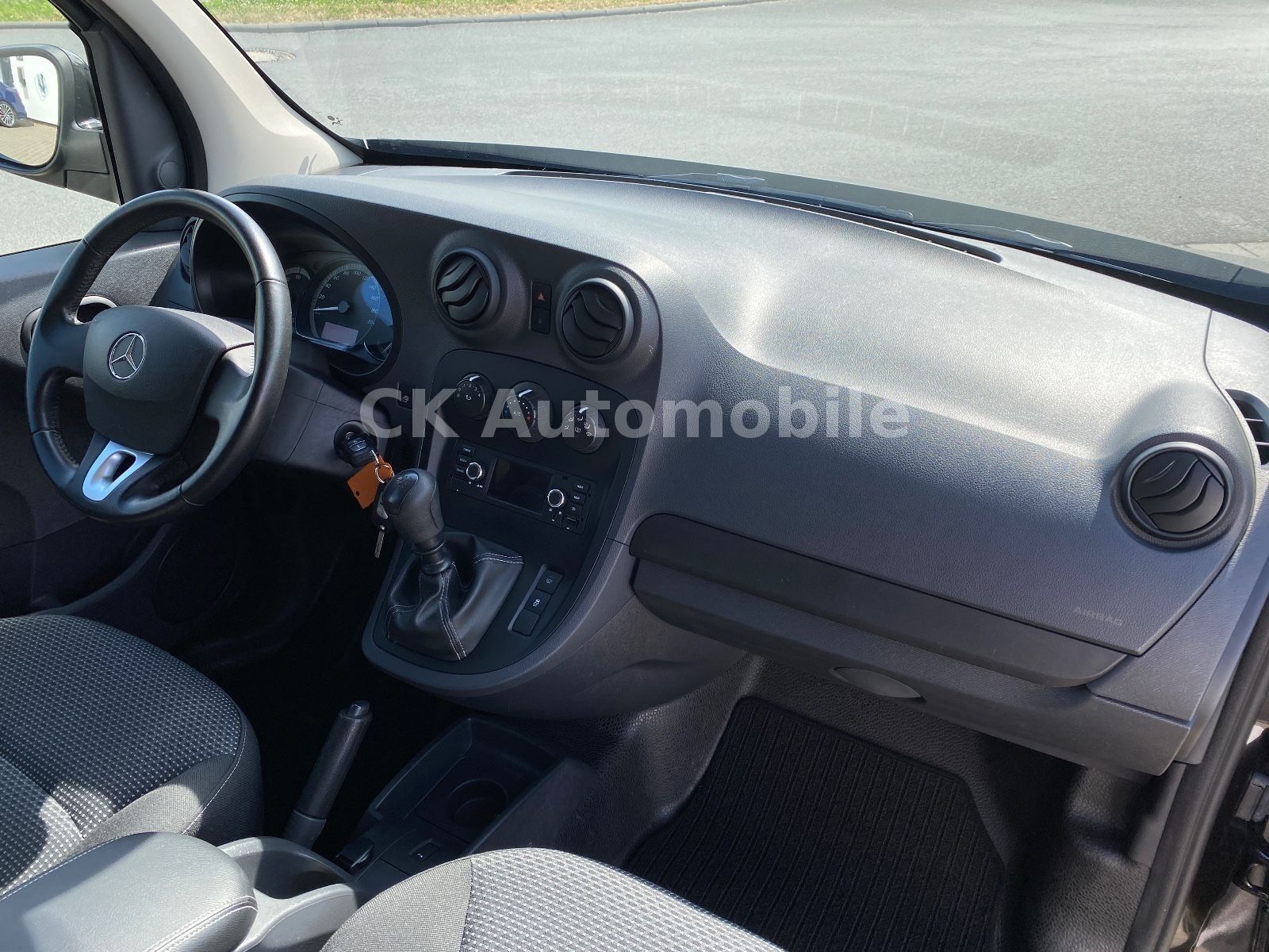 Fahrzeugabbildung Mercedes-Benz Citan 111 CDI Kasten Lang/Klima/Navi/Kamera/AHK