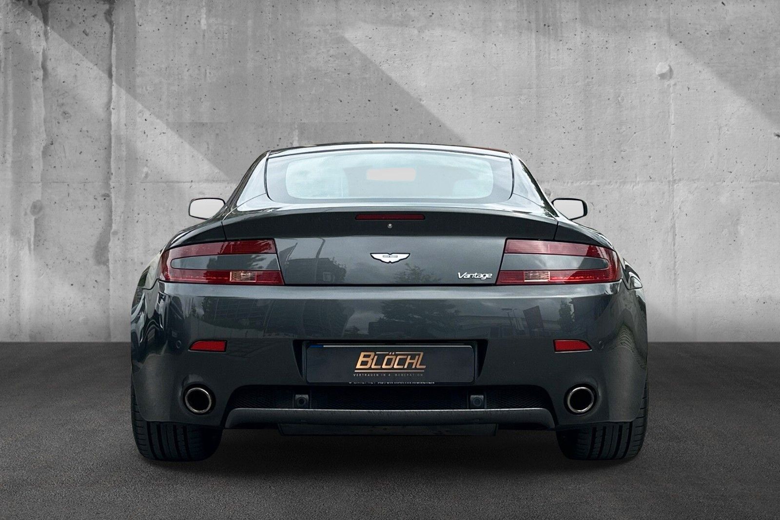Fahrzeugabbildung Aston Martin V8 Vantage 4.7l