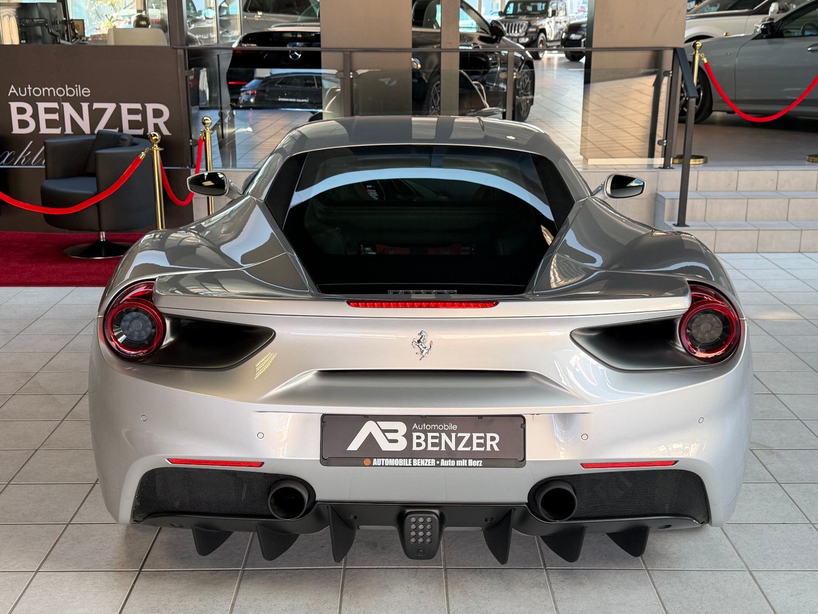 Fahrzeugabbildung Ferrari 488 GTB GTB Coupé DCT/SCUDERIA/KAMERA/