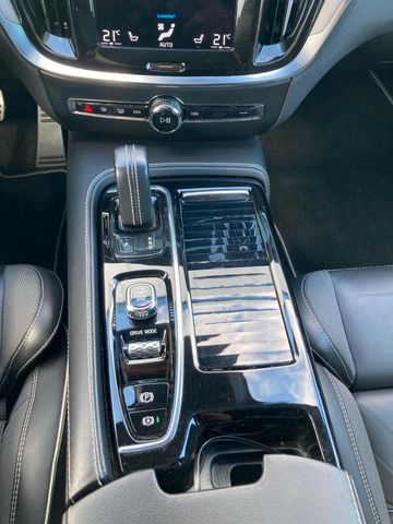V60 T8 Polestar Engineered Plug-In Hybrid AWD