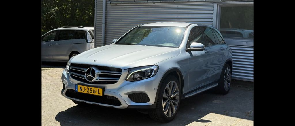 Image of Mercedes-Benz GLC 250