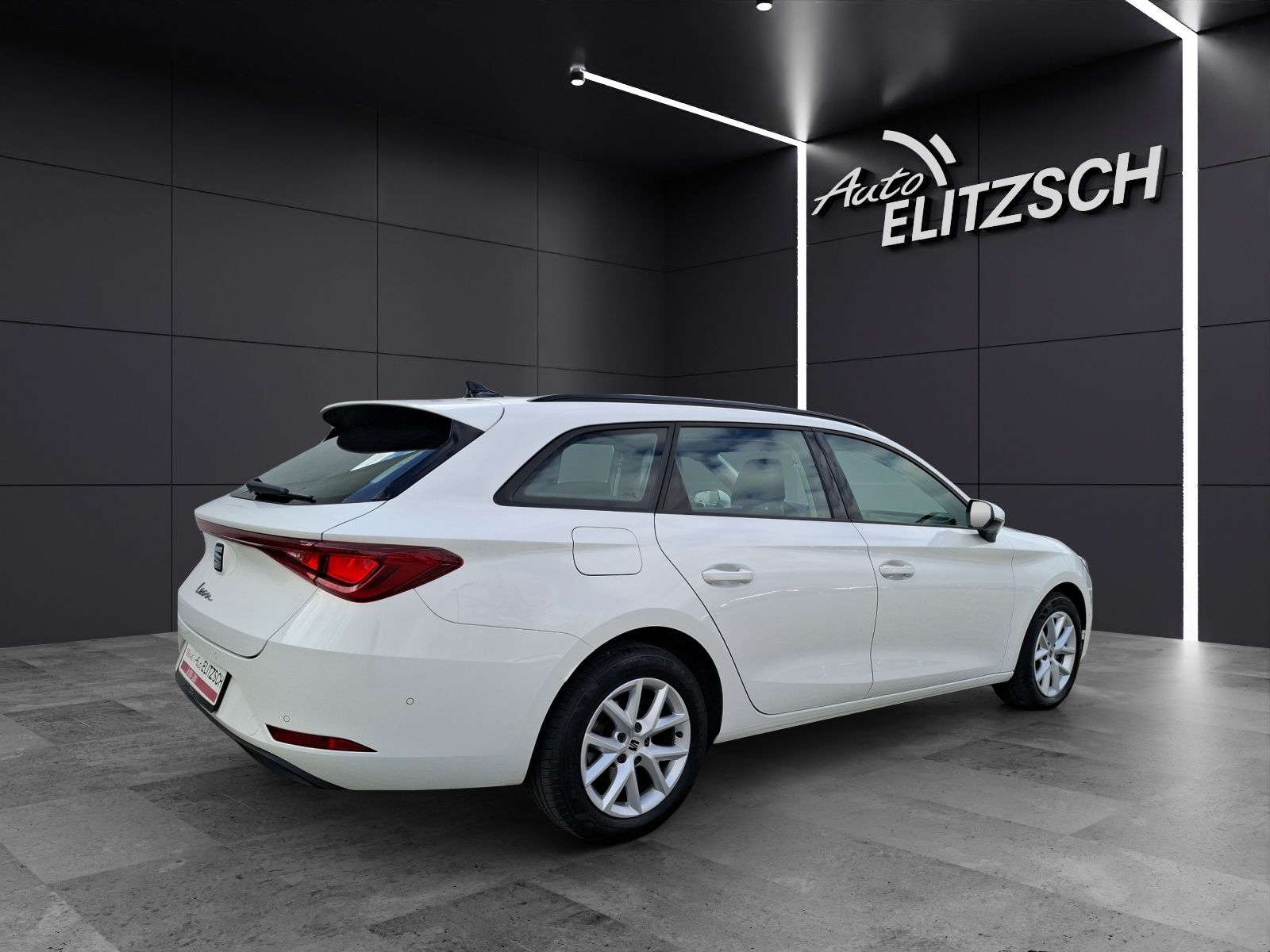 Fahrzeugabbildung SEAT Leon ST TDI Style DSG LED Navi AID ACC RFK SH