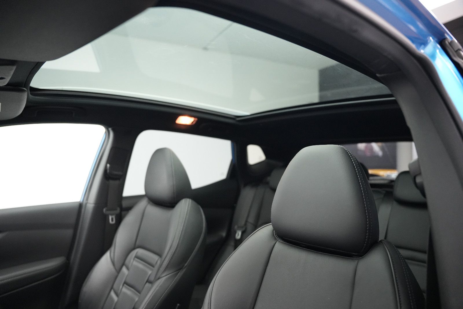 Fahrzeugabbildung Nissan Qashqai Tekna /GLASDACH/360°/MEMORY/NAVI