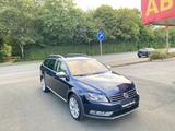 Volkswagen Passat 4MOTION Variant Alltrack 2.0 TDI BMT NAVI - gebrauchte VW Passat aus dem Jahr 2013