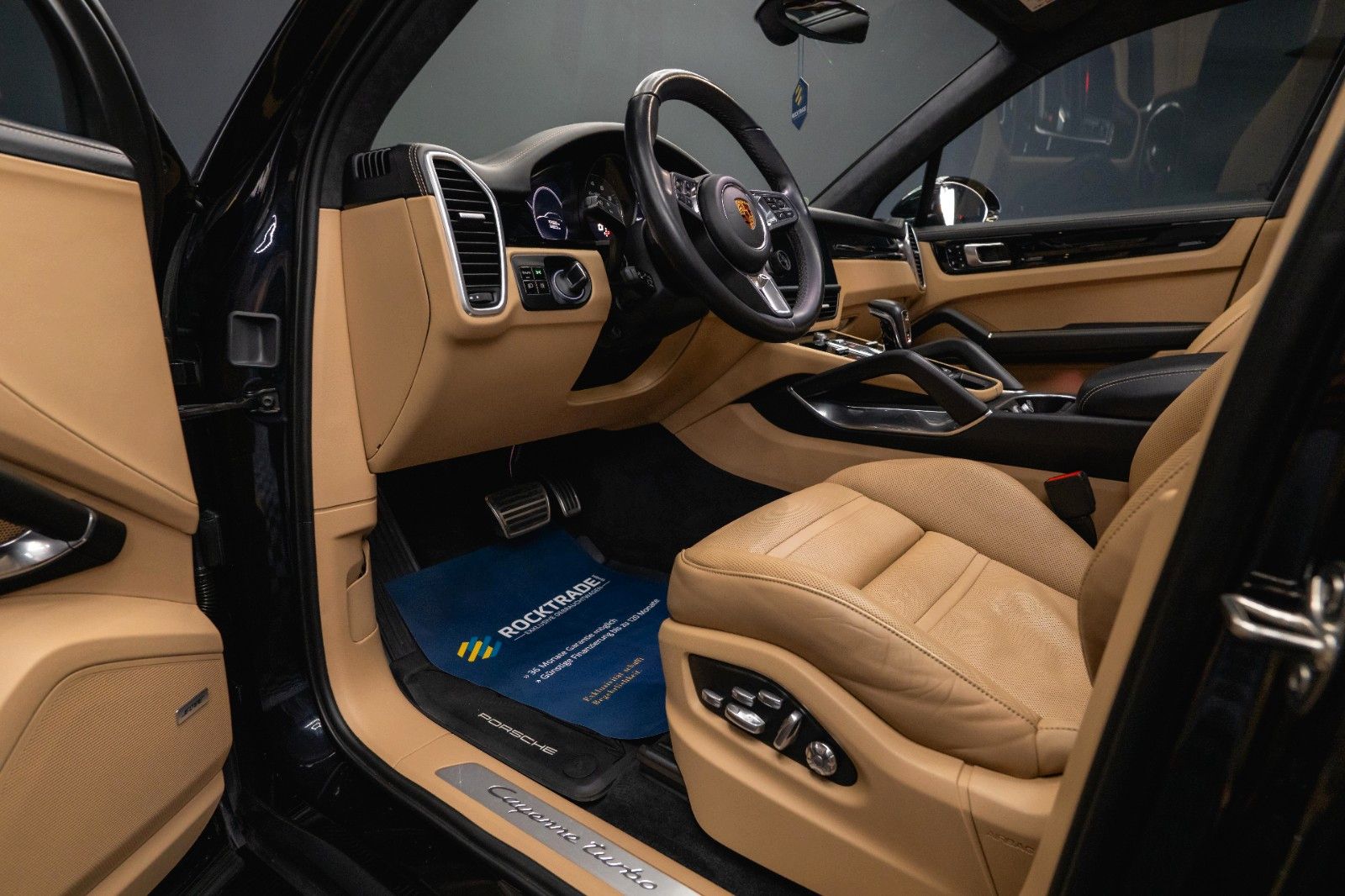 Fahrzeugabbildung Porsche Cayenne Turbo V8 Sport Chrono TECHART *ACC*PANO*