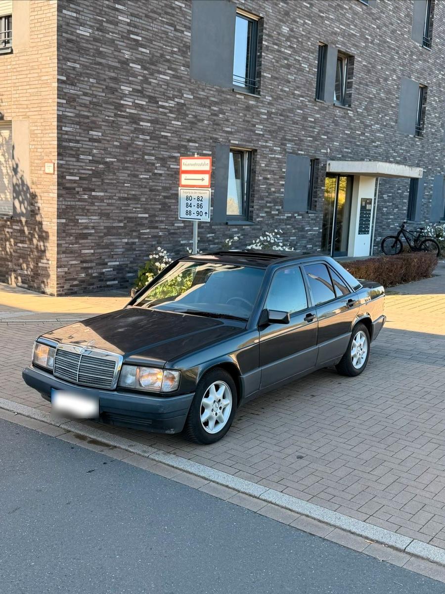 Mercedes-Benz 190