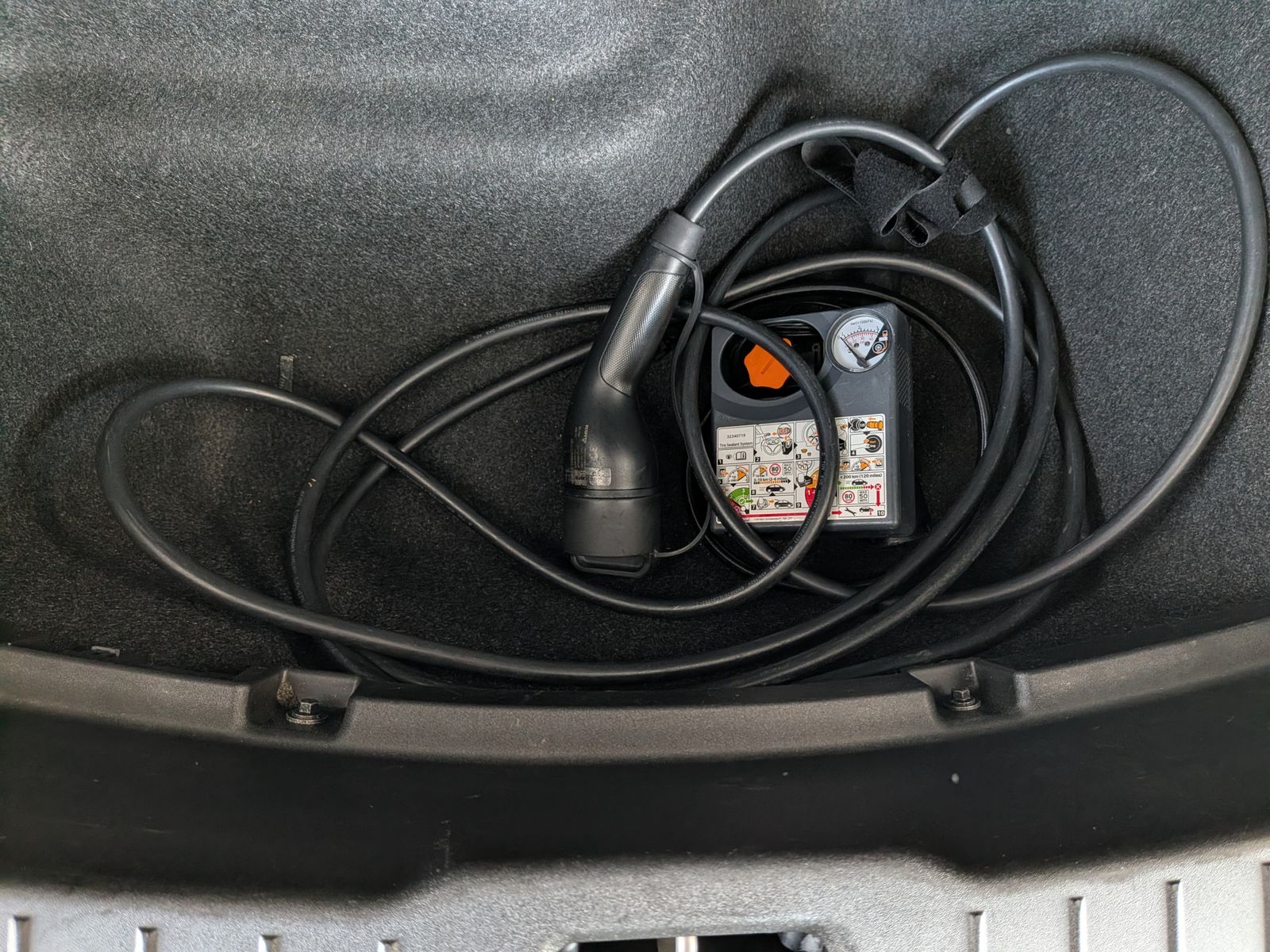 Fahrzeugabbildung Polestar 2 78KWh Long Range Pilot Virtu Memo LED 360° ACC