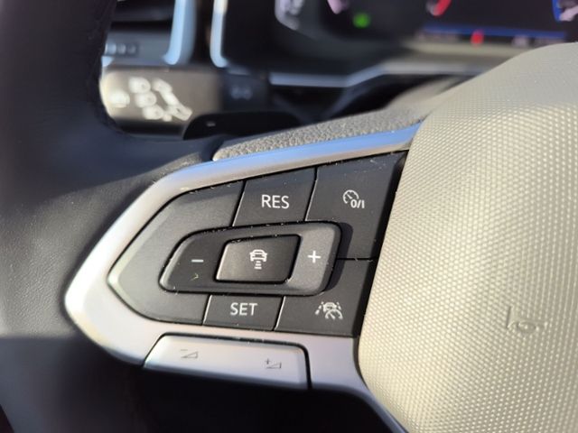 Fahrzeugabbildung Volkswagen Taigo 1.0 TSI OPF DSG Style LED-MATRIX ACC NAVI