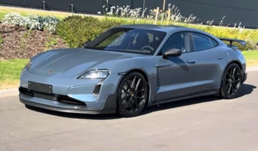 PORSCHE Porsche Taycan Turbo GT Weissach