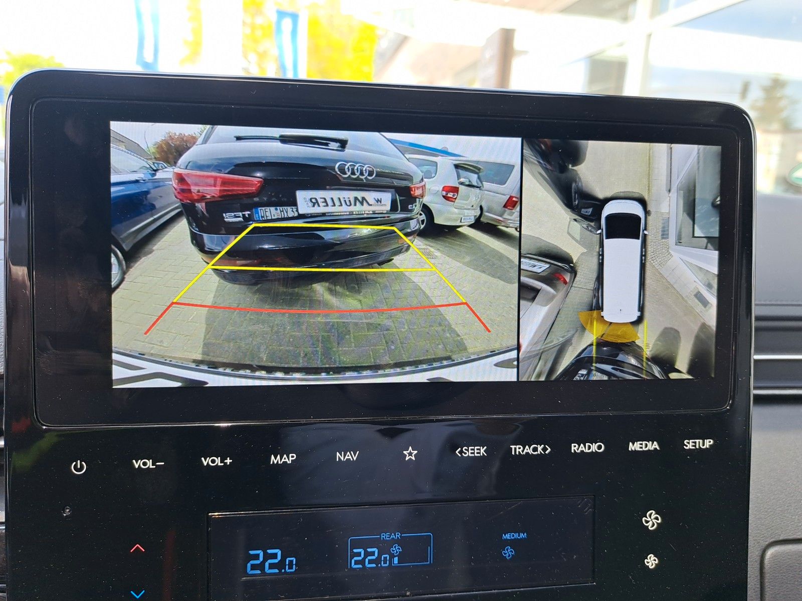 Fahrzeugabbildung Hyundai Staria 2.2 CRDi Automatik
