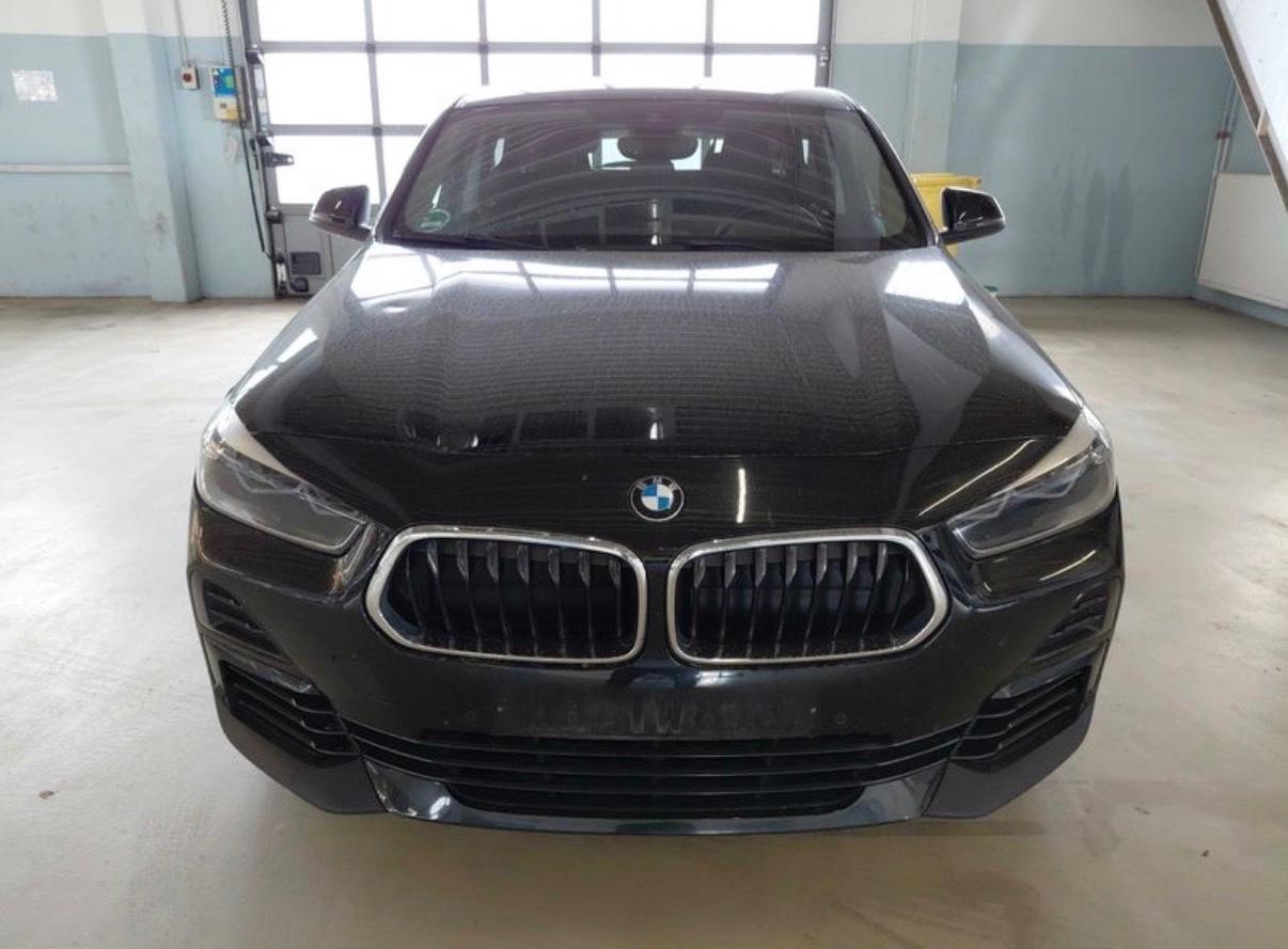 BMW X2 sDrive 18i Advantage Plus NAVI SHZ Tempo LED