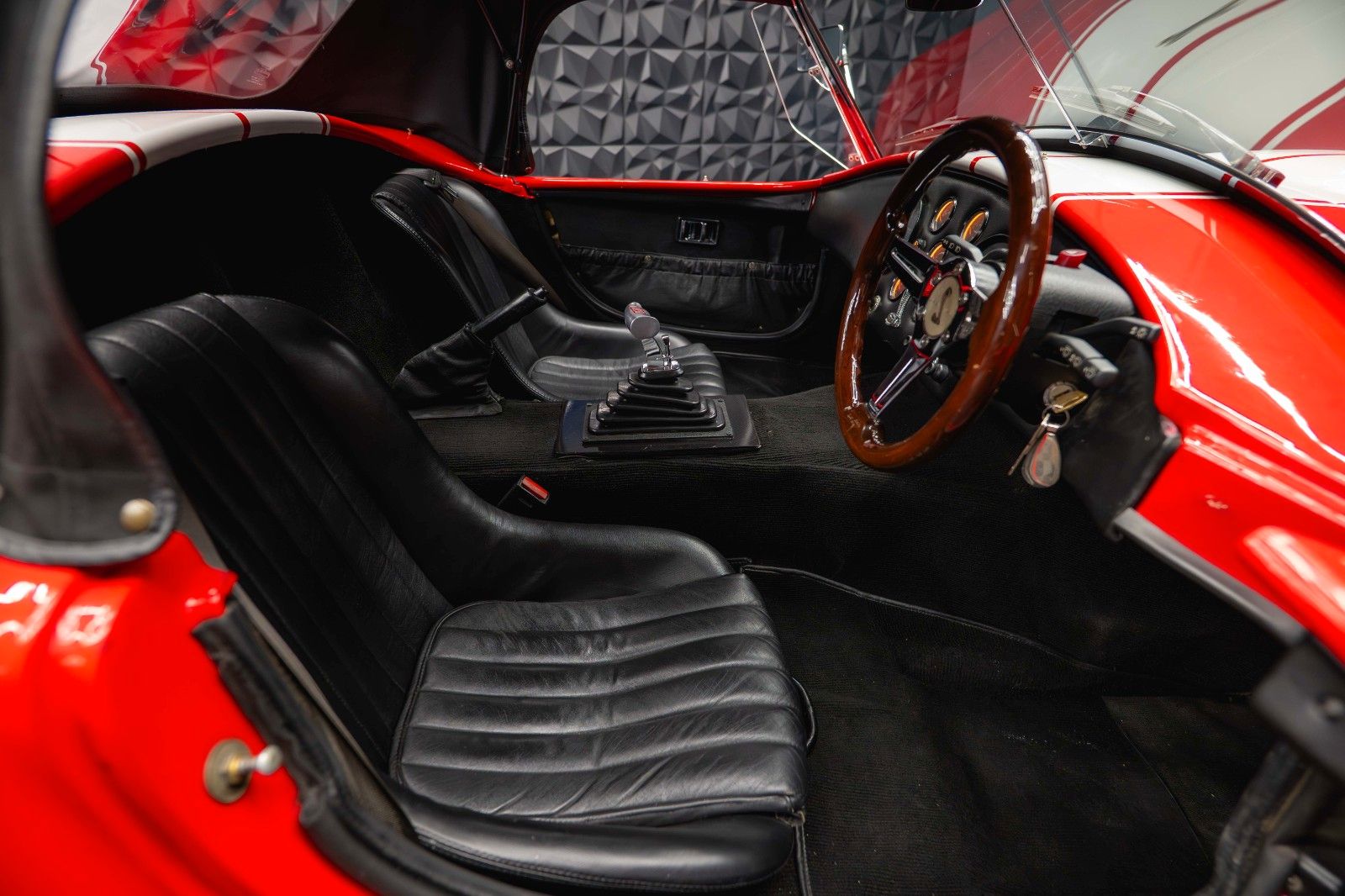 Fahrzeugabbildung Cobra KCC Cobra Ford 302 V8 5.0 Autom. H-Zulassung