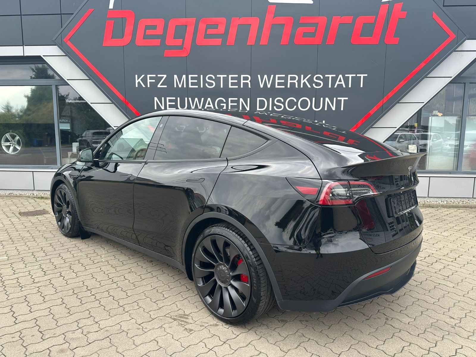 Tesla Model Y Performance Matrix AHK foto 13