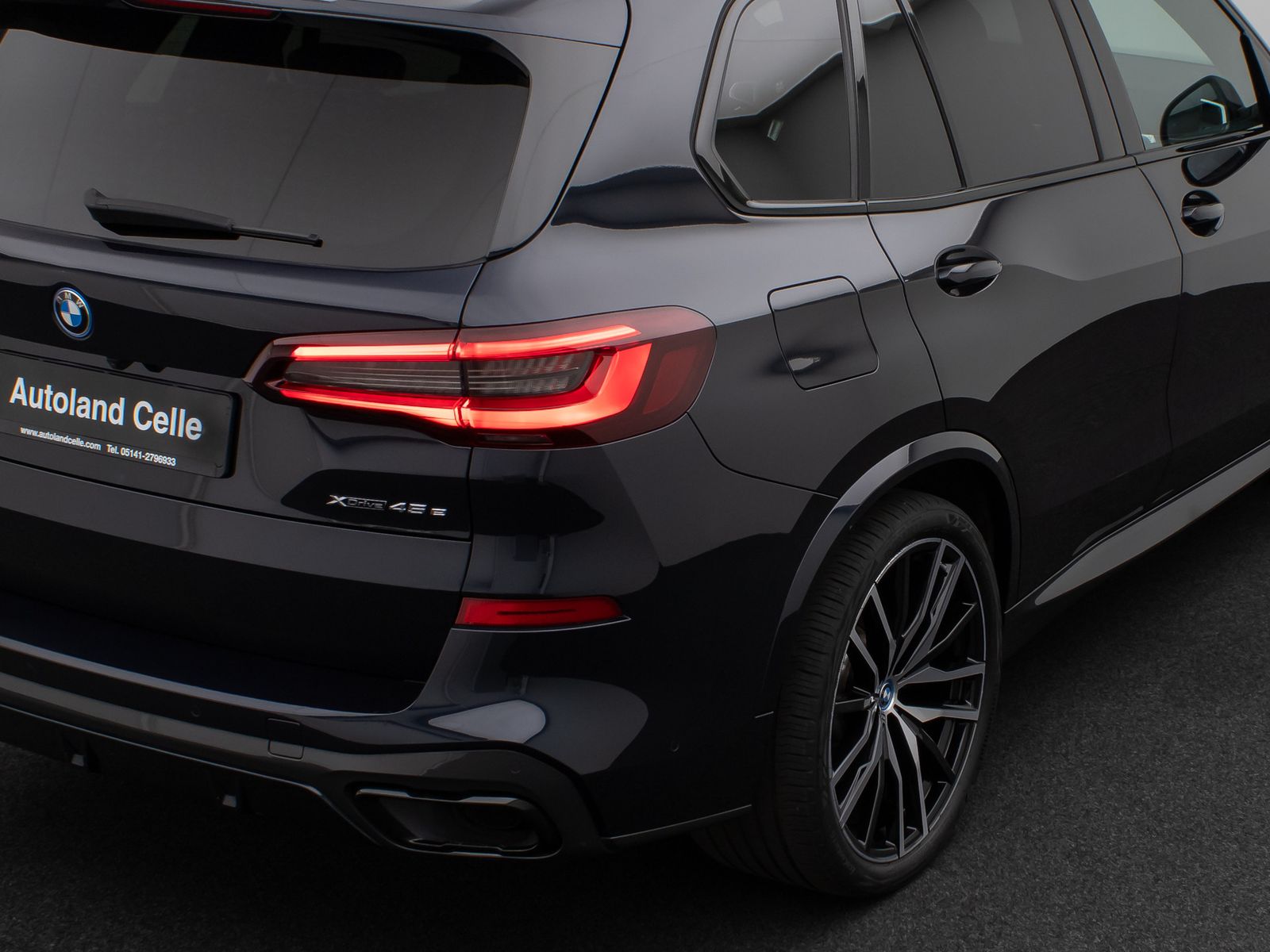 Fahrzeugabbildung BMW X5 xD45e M Sport Kamera Laser HUD DAB HiFi ACC