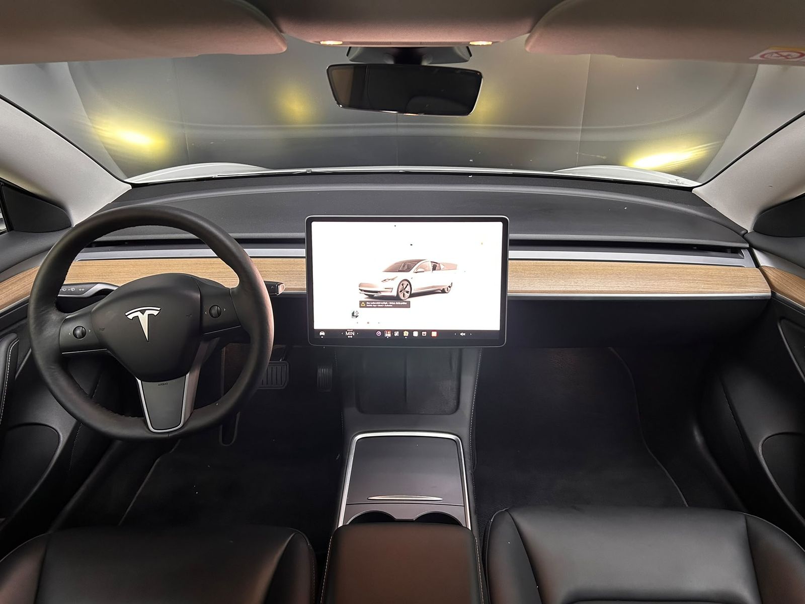 Fahrzeugabbildung Tesla Model 3 Long Range Dual AWD PANO+LED+NAVI+KAM+WP