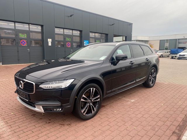 Volvo V90 CC D5 AWD*IntelliSafe*Kyeless-Drive*LED*RFK